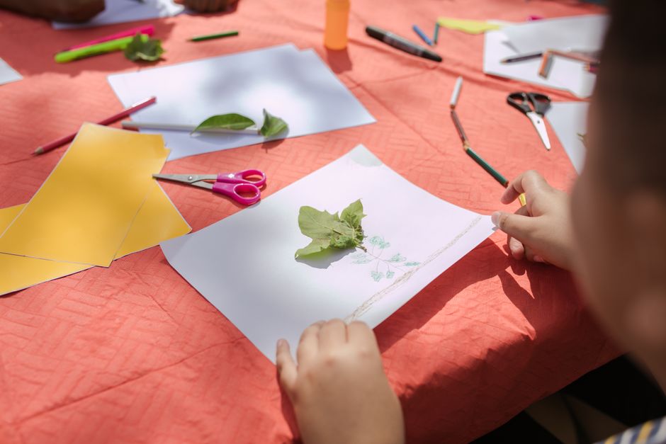 Осенние поделки в школу: идеи для детей 6–10 лет